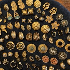 HUGE Lot Vintage Clip On Screw back Earrings TRIFARI Lisner Dauplaise Napier AK