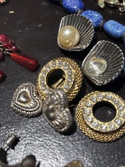 Vintage Jewelry Scrap Lot Repair Craft Harvest Rhinestone Beads Brooches 50+