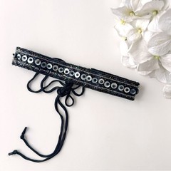 Vintage 90s beaded choker