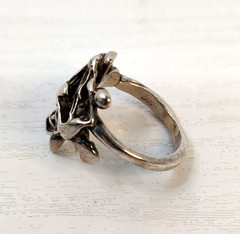 Vintage Artisan Brutalist Abstract Silvertone Ring Size 8 Mid Century Modernist