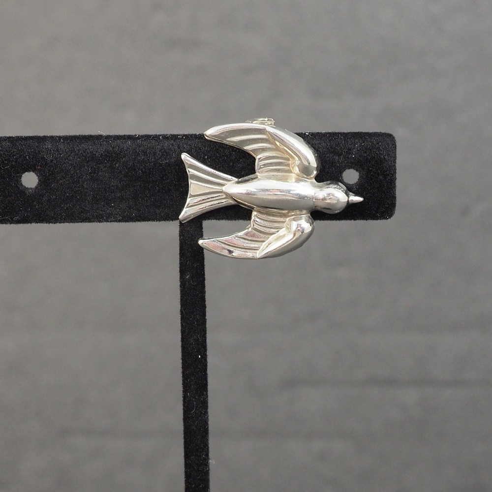 Coro Brooch Pin Bird Swallow Silver Tone Figural Textured Wings Vintage
