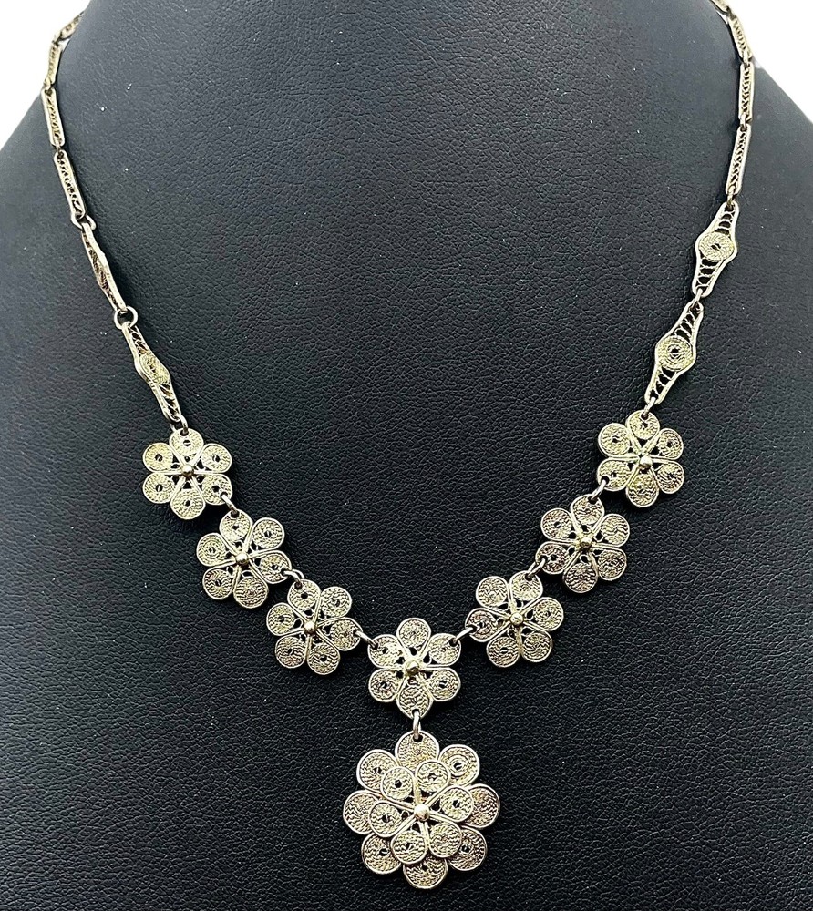 Vtg Delicate SILVER FILAGREE Flower Necklace 16.50” 12g India 40s-50s 🔥!SALE!🔥
