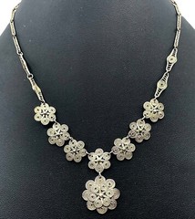 Vtg Delicate SILVER FILAGREE Flower Necklace 16.50” 12g India 40s-50s 🔥!SALE!🔥
