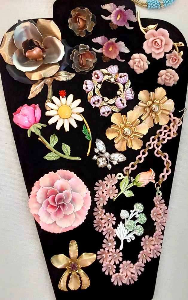Vintage High End Flower Brooch Earring Jewelry Lot wSets Hollycraft Weiss Emmons