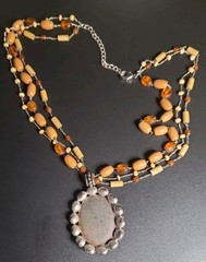 VTG Wooden & Stone Bead Necklace W/Metal Pendant & Burnt Orange Color Stones 18″