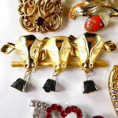 Vintage Pin Brooch Jewelry Lot 15 Piece Mixed Assorted Gold Tone All Pretty