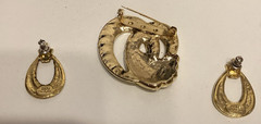 Vintage Gold Tone & Enameled Swirl Brooch And Earring Set