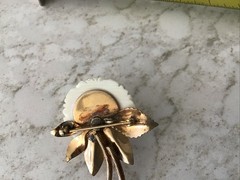 VINTAGE SIGNED WINARD 12 K GF CARVED ROSE BROOCH PIN