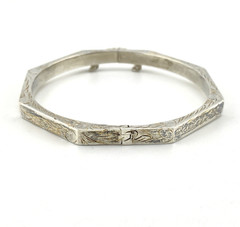 Vintage Sterling Silver Engraved Octagonal Hinged Bangle Bracelet