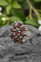 Vintage 925 Sterling Silver Red Garnet Flower Ring Size 7