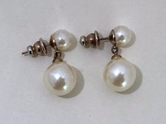 Vintage 21 mm Stud Earrings With 9.5 & 6 mm Cream Color Faux Pearls On Gold Tone