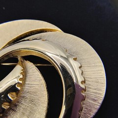 VTG Tona Gold Tone Brooch Pin Swirl Drip Multiple Textures Modernist Signed