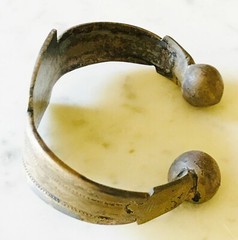 VINTAGE ANTIQUE AFRICAN BRACELET MORE THAN 50 YEARS OLD.