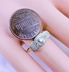 Antique 18ct Gold Art Deco Diamond Filigree Band Ring 0.06ct Natural Size 8.25