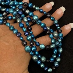UNIQUE ESTATE VARIED DYED BLUE BAROQUE PEARL STRAND OPRA LENGTH NECKLACE 60”