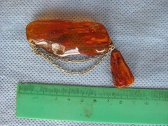 Woman’s Beautiful unusual amber ,Balticsea Pin Brooch, large, handmade, USSR
