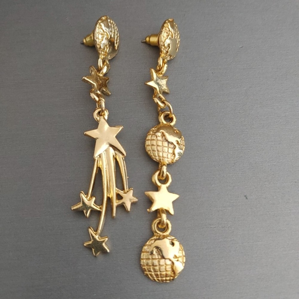 Vintage Gold Tone Earth Shooting Star Earrings Asymmetrical Planet Globe