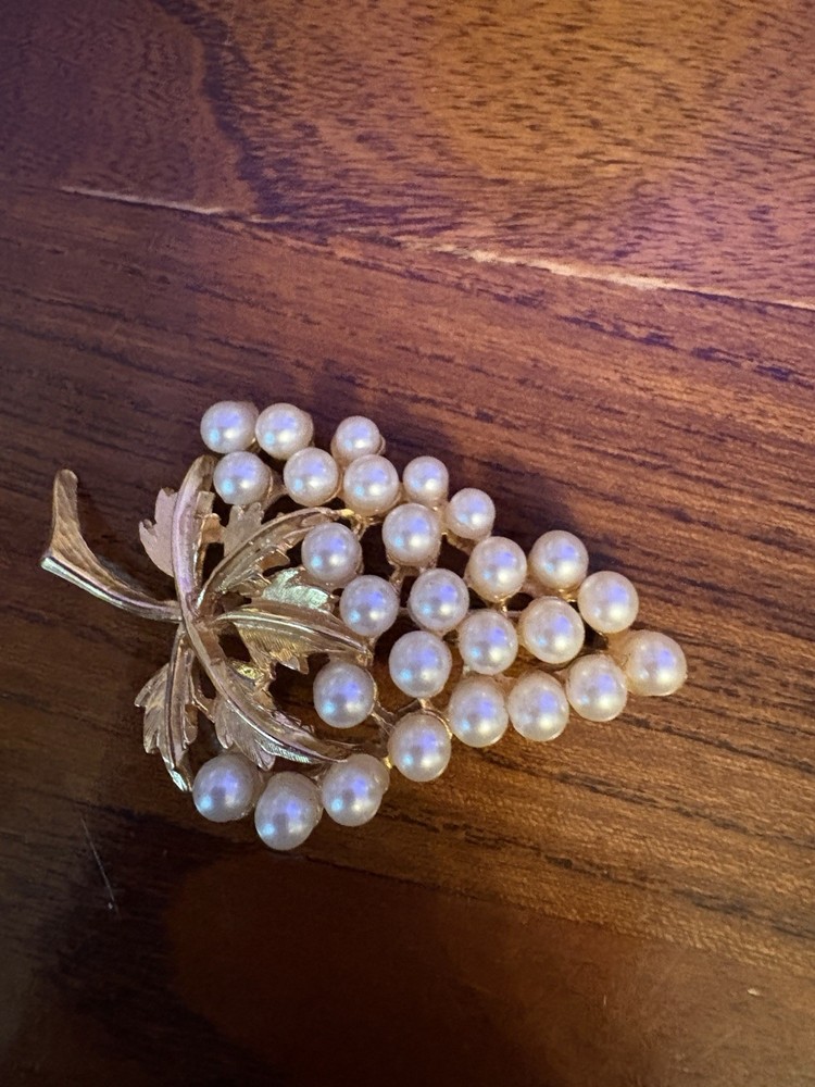 Vintage Pell Gold Tone Faux Pearl Grape Cluster Brooch