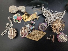vintage jewelry lot of 29 in vintage box