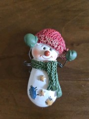 Lot Of 6 Vintage Christmas Pins Snowman Reindeer SANTA mouse