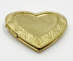 VINTAGE BRASS HEART VICTORIAN SCROLL FRAME INSET CENTER 43mm LOCKET PENDANT 5298