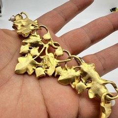 Vtg Grape Leaf Vine Necklace Brushed Matt Gold Plated Signed