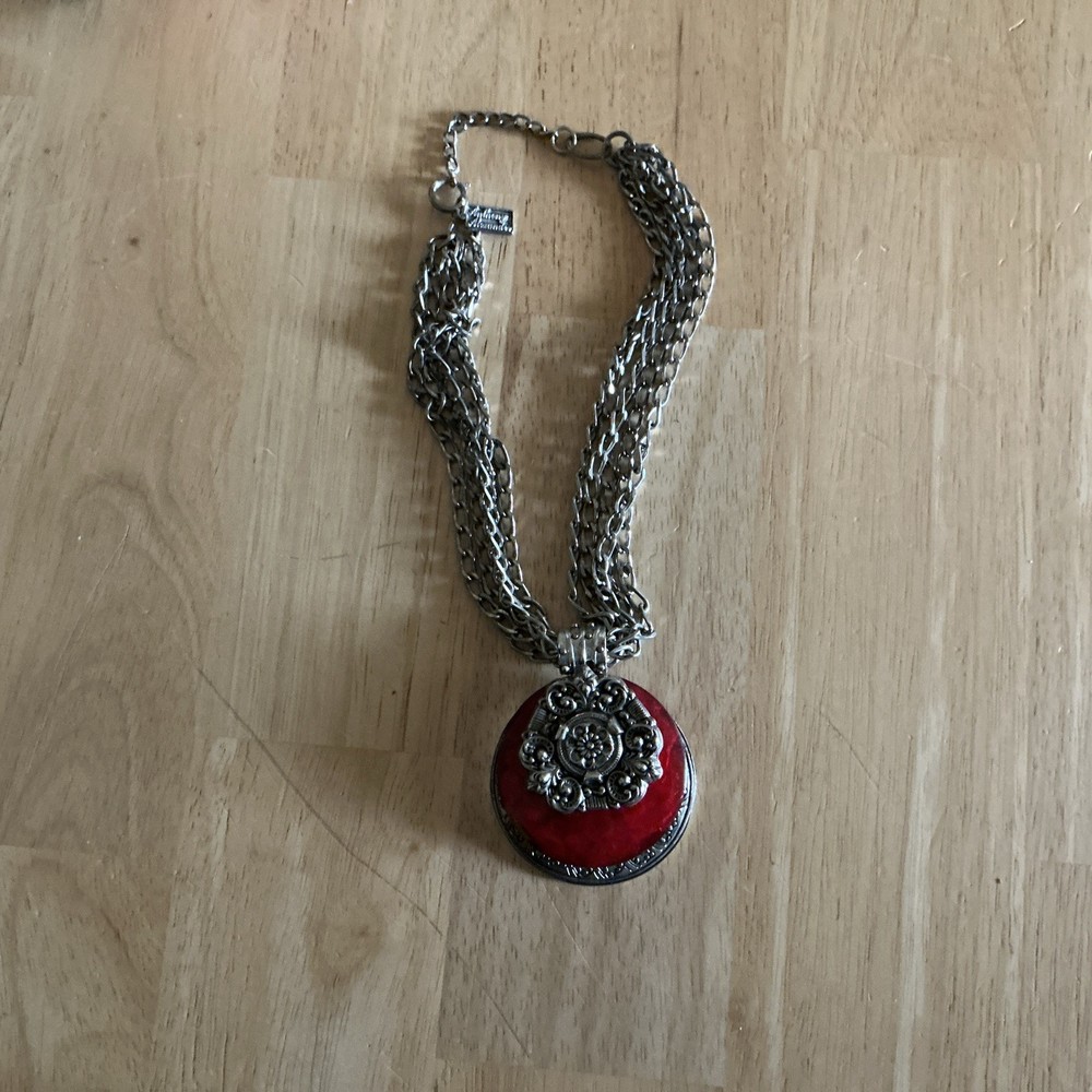 Intage Anthony Alexander. Boho-chic Chunky Necklace Red Lucite Pendant