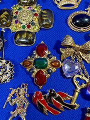 34 80s 90s Brooches Unsigned & Signed Krementz Avon KJL PS Co Batya Roman JJ AJC