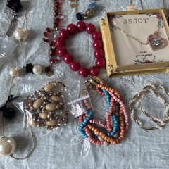 Huge Vintage Costume Jewelry Lot. $900+ Retail. Too For Pictures-107 Pieces
