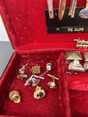 LOT NICE VTG Men’s Tie Tacks Clip Bars Cufflinks W/ Jewelry Case Box