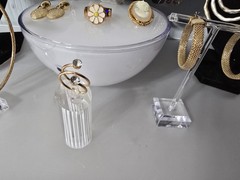 Elegant, Nice Gold/Silver Tone Jewelry Lot Some Signed