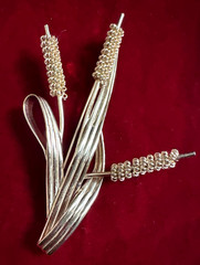 VTG Napier Cattail Brooch Mid Century Modern Botanical Gold Tone Typha Pin