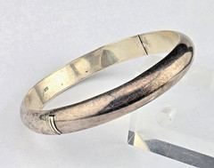 Vintage 10mm Tarnished Sterling Silver Hinged Bangle Bracelet 7″