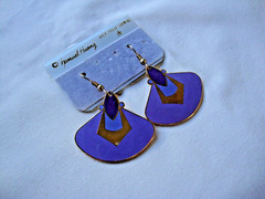 VINTAGE SAMUEL HUANG DESIGNER CLOISONNE RETRO MOD FAN LAVENDER & PURPLE EARRINGS