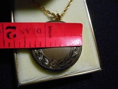 Vintage LeStage 1/20 12kGF Photo Locket Pendant Etched Wreath 20″Chain & Box