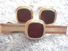 LOT OF 2 PAIR OF GOLD-TONED & GEMSTONE SIGNED CUFFLINKS &TIE BAR(AVON & HAYWARD)