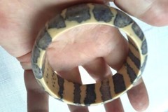 Vintage 1960’s Bangle Bracelet 7.5 Inches. As Pictured -VM194