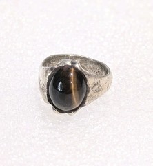 Vintage Cast Sterling Silver Genuine Tiger’s Eye Cabochon Size 3.25 Pinky Ring