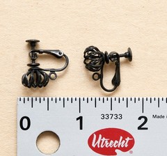 1 PAIR Vintage Miriam Haskell SIGNED Matte Black Clip On Earring Findings Parts
