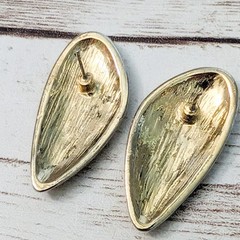 Vintage Earrings For Pierced Ears – Cream & Gold Tone – Poor Condition