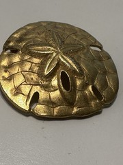 VTG Sand Dollar Brooch Brushed Gold Tone Pin Ocean Beach Realistic Sea Life