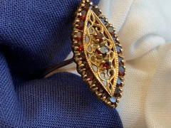 Vtg 18K Yellow Gold Ring 5.2g Fine Jewelry Size 7.75 Band Garnet Color *READ*