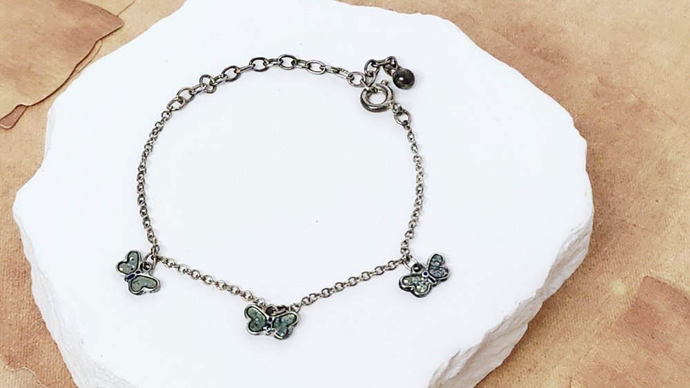 Vintage Children’s Silver Tone Multi-Color Enamel Butterfly Charm Bracelet, 7″ L