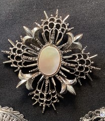 Lot of 14 Vintage Brooches Including Silvertone, Fans, Florals….unbranded