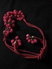 MIRIAM HASKELL HESS 20’S RED SILK CORD & LUCITE CHAIN CHOKER SUGAR BEAD CLUSTERS