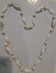 Vtg Painted White Glass Bead Necklace Floral Design Summer Estate Jewelry 22in