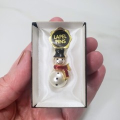 Vtg Snowman Lapel Pin Gold Tone Metal Faux Pearl Enamel Christmas Holiday Brooch