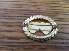 Vintage Antique Gold-tone MOTHER WASHINGTON DC Brooch Pin Double Hearts Arrow