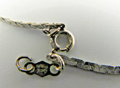 Signed CELEBRITY Silver Tone Abstract Pendant & Sterling Speidel 16″ Chain E2