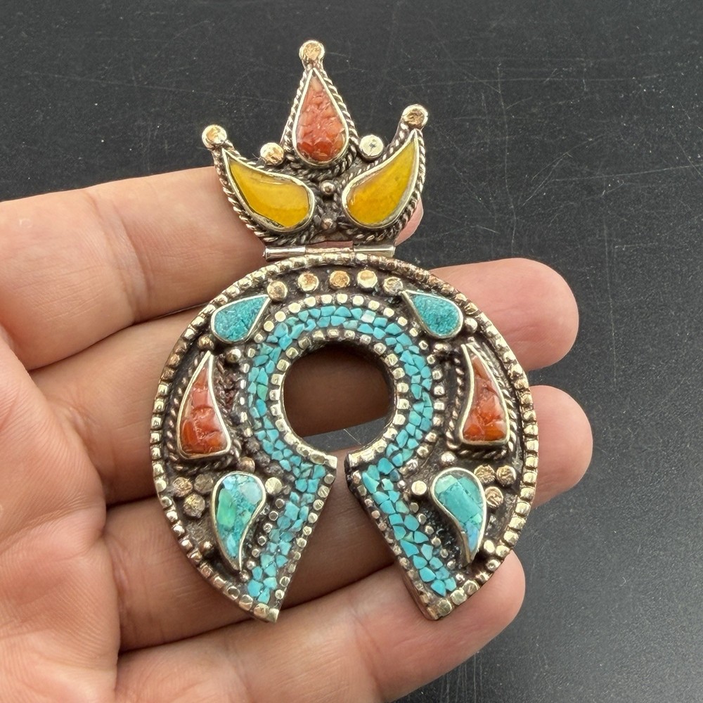 Tibetan Handmade Old Ethnic Unique Horseshoe Design Beautful Pendant